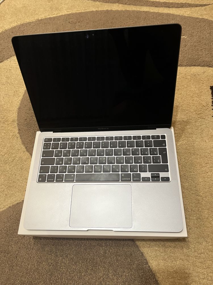 Macbook air m1 8/256