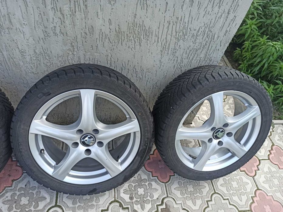 Диски з зимовою резиною Goodyear Vector 4Seasons 225 45 R17, 5*112