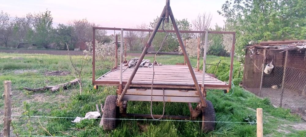 Прицеп платорма для бджіл