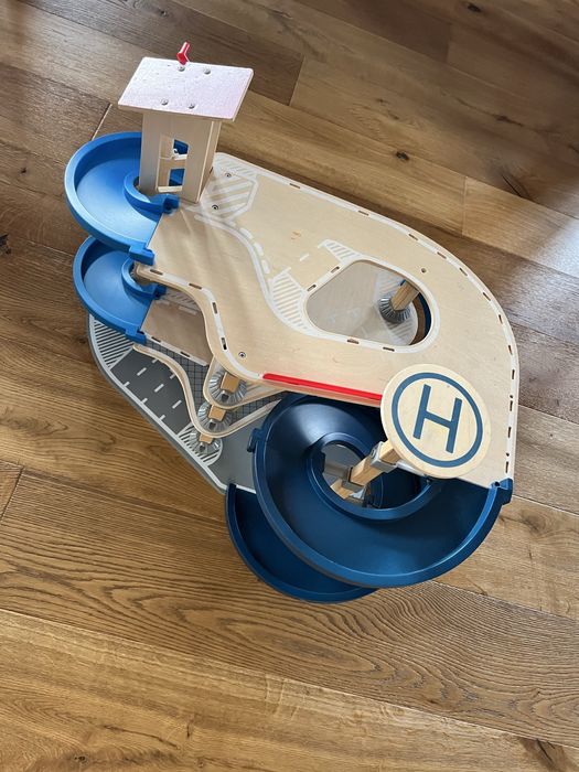 Garaz zjezdzalnie hotwheels matchboc lidl playtive