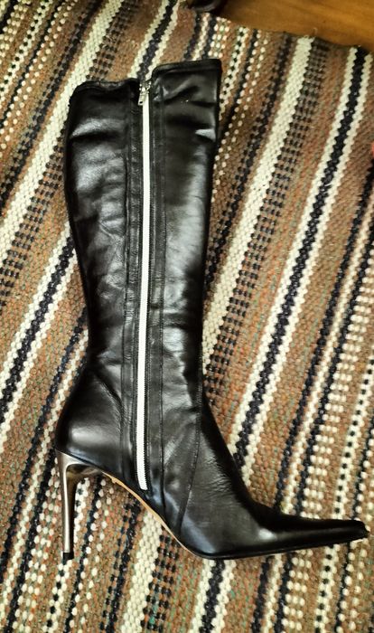 Botas salto agulha de metal Silva Rebatto