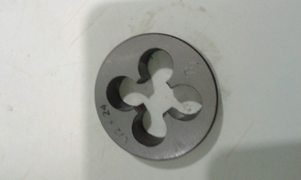 Плашка 1/2-24 нитки на дюйм М 12,7 мм. Наган