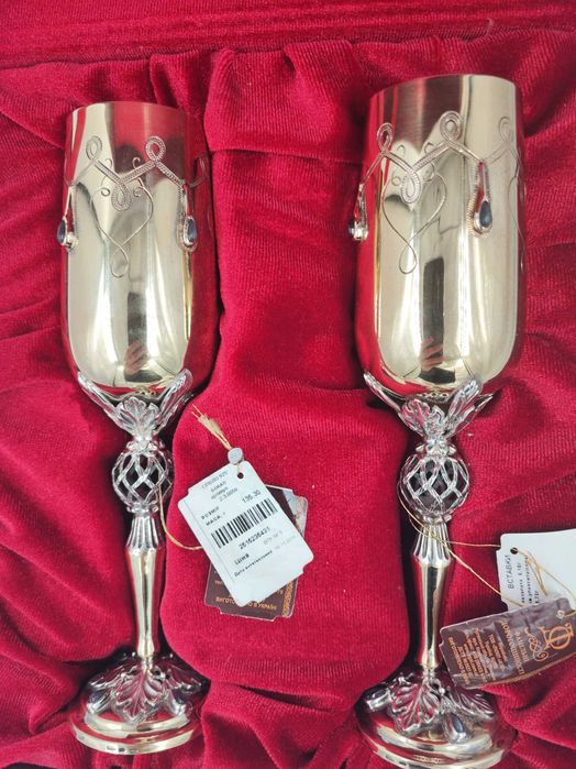 Келихи срібні з коробкою на продажі