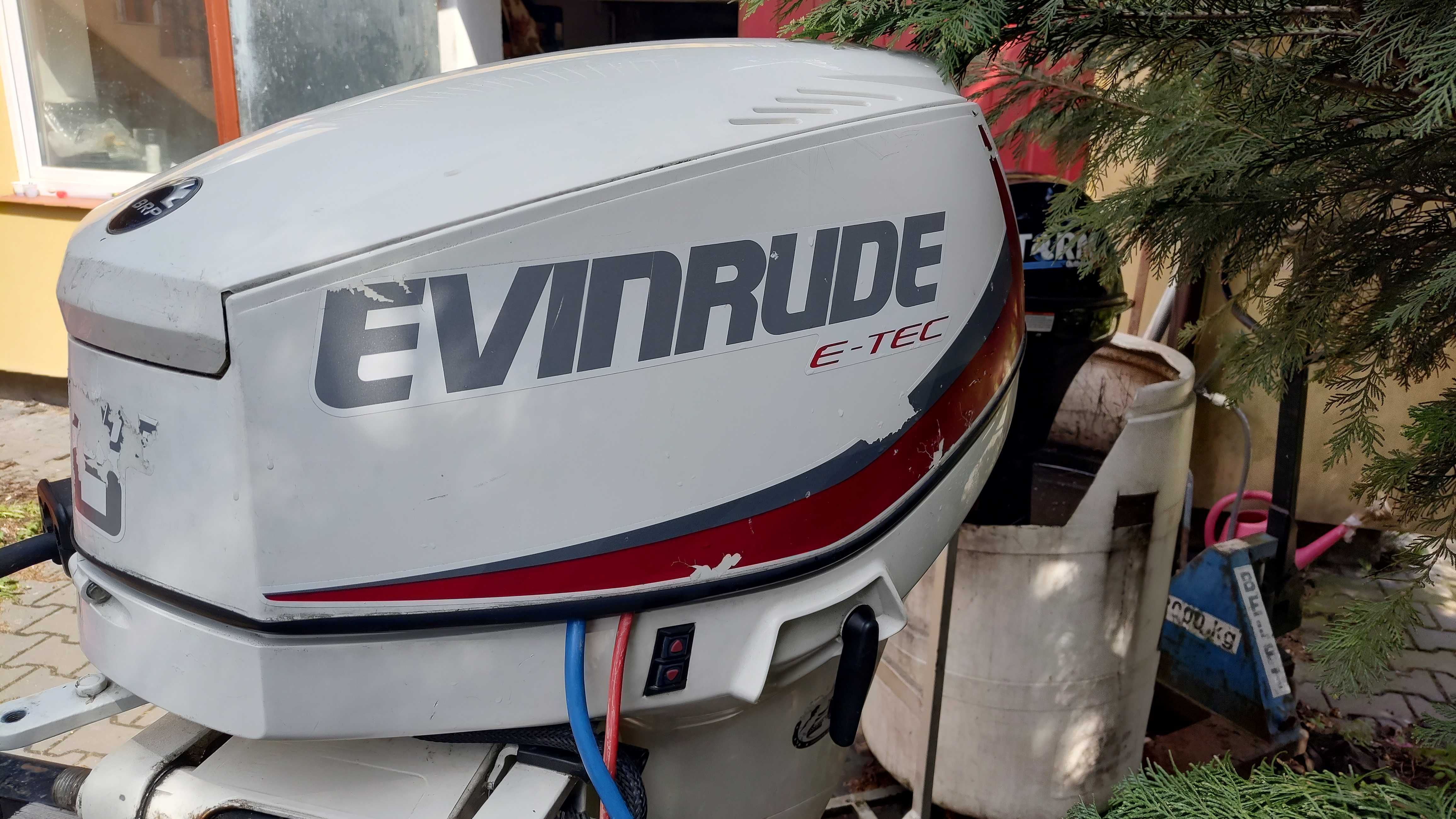 Silnik Zaburtowy Evinrude E-TEC 40 kM. 2014 r. Manetka