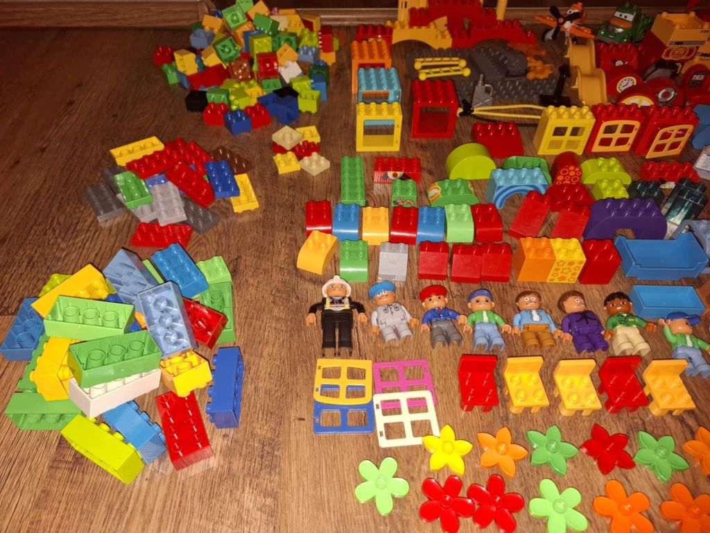 Zestaw LEGO Duplo z pojemnikiem