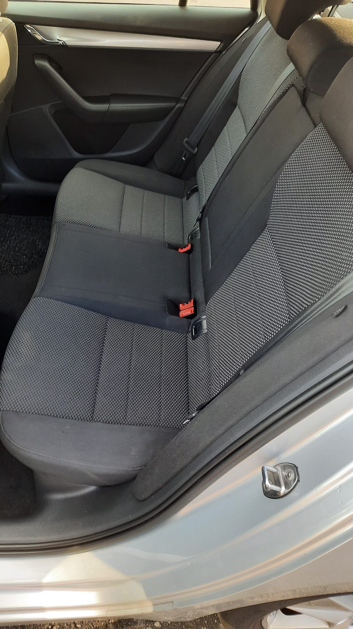 Skoda"2015 bem estimada urgente "
