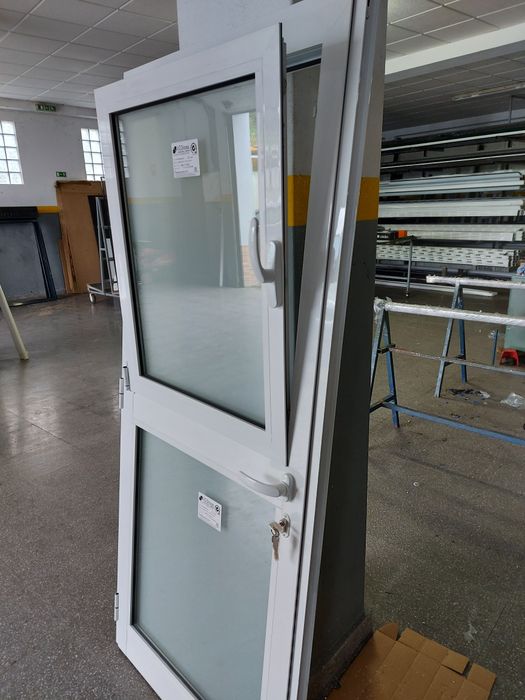 Estores,caixilharia de aluminios ,pvc e Reparações