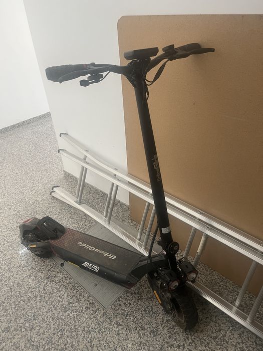 Trotinete Eletrica - AINDA COM 2 ANOS DE GARANTIA/ 40 km/h