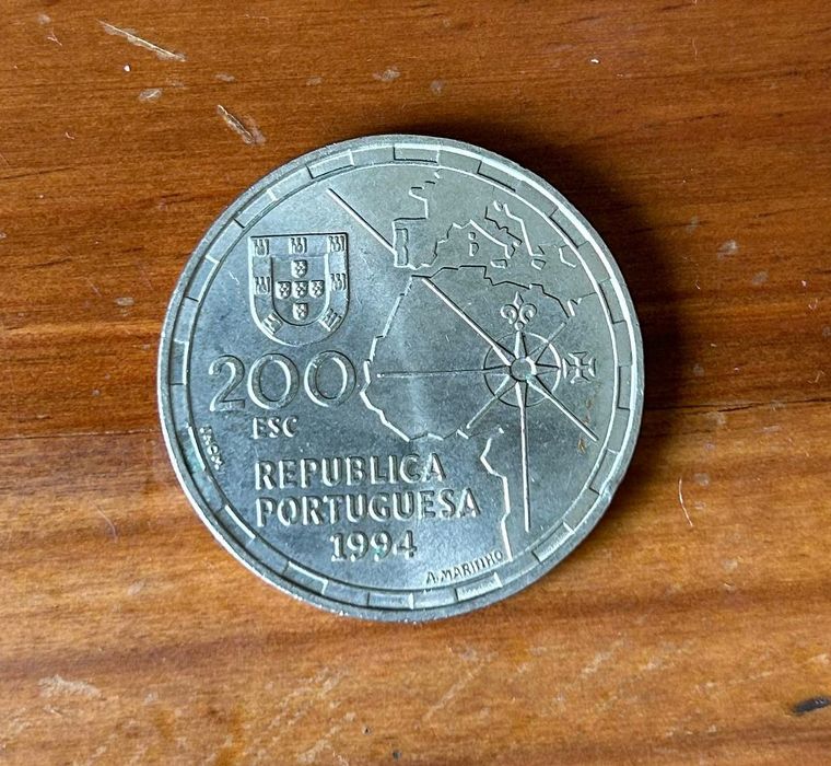 Moeda comemorativa 200 escudos portugueses de 1994 «Partilha do Mundo»