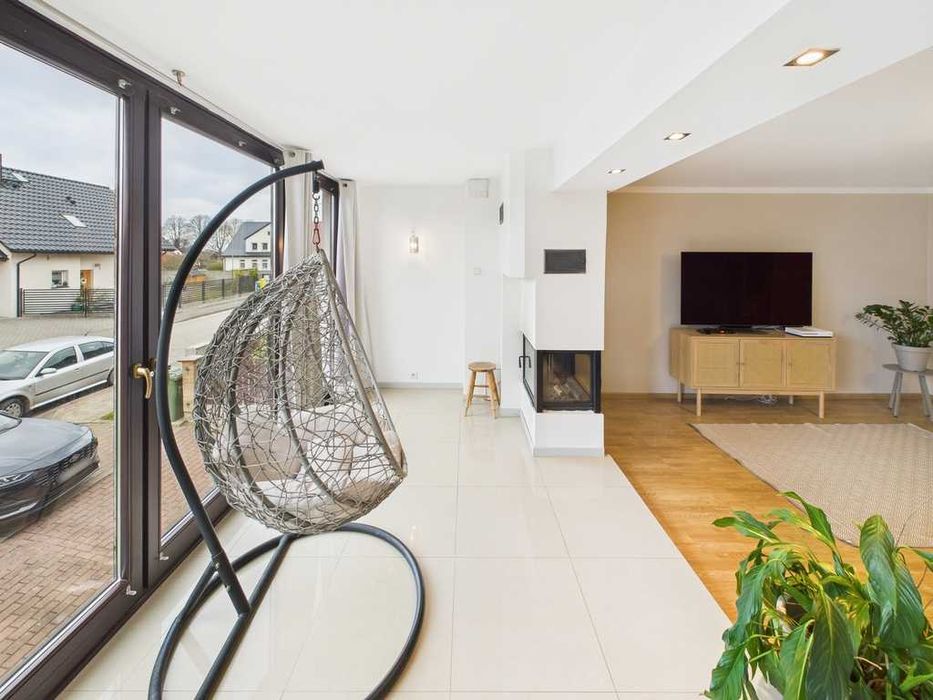 Świetny bliźniak w spokojnej okolicy 240m2 -OKAZJA!