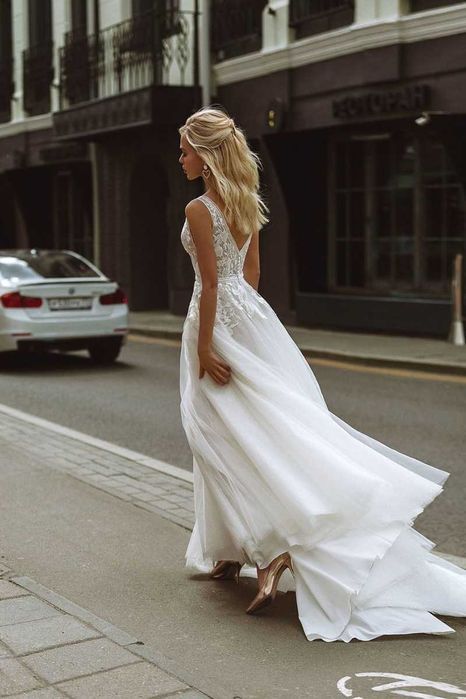 Suknia ślubna #19 biała linia A tiul koronka koraliki rozmiar 46 XXXL