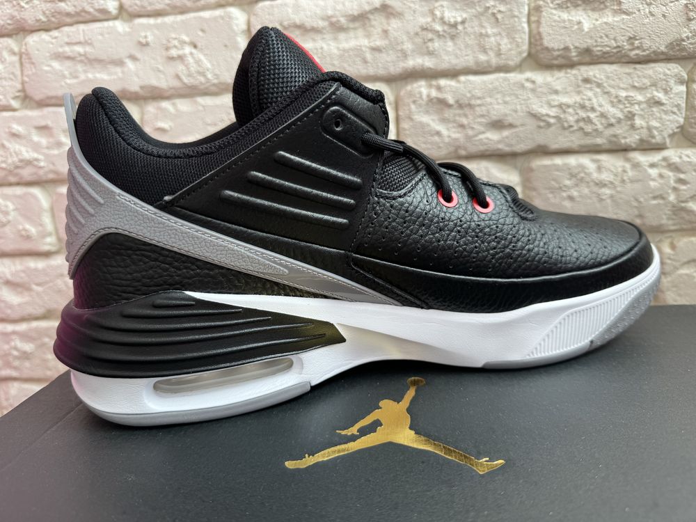 Кросівки Jordan MAX AURA 5