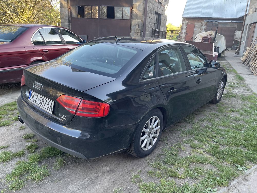 Audi a4b8 2.0tfsi 211km quattro