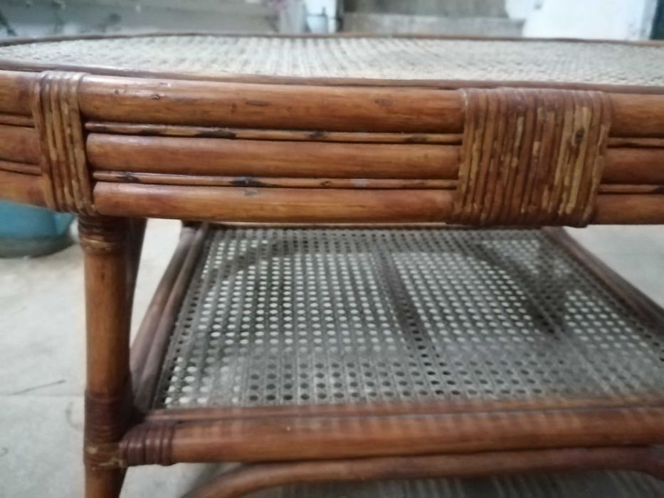 mesa centro de sala vintage , em madeira