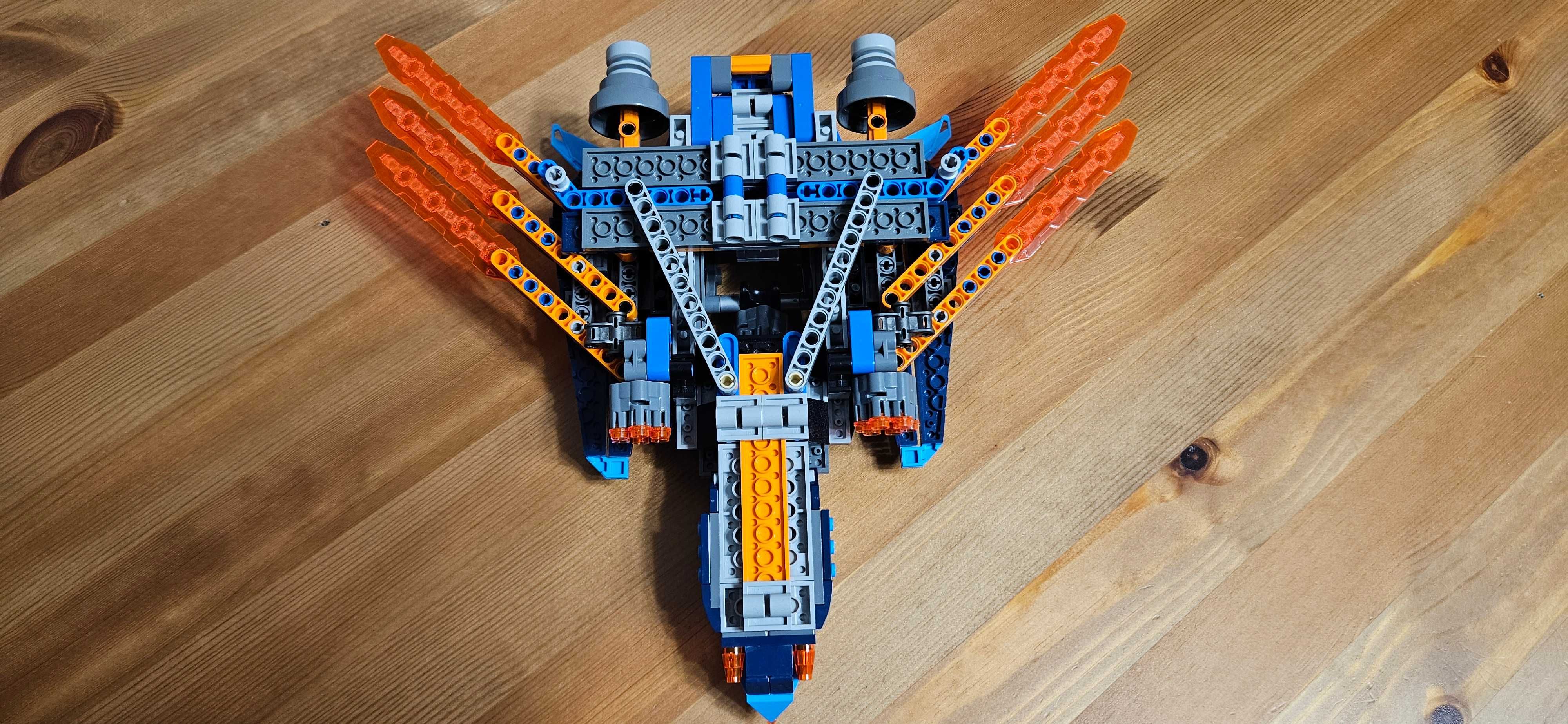 Lego Nexo Knights 70351 Blasterowy Myśliwiec Clay'a