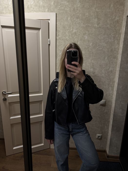 Шкіряна куртка вкорочена