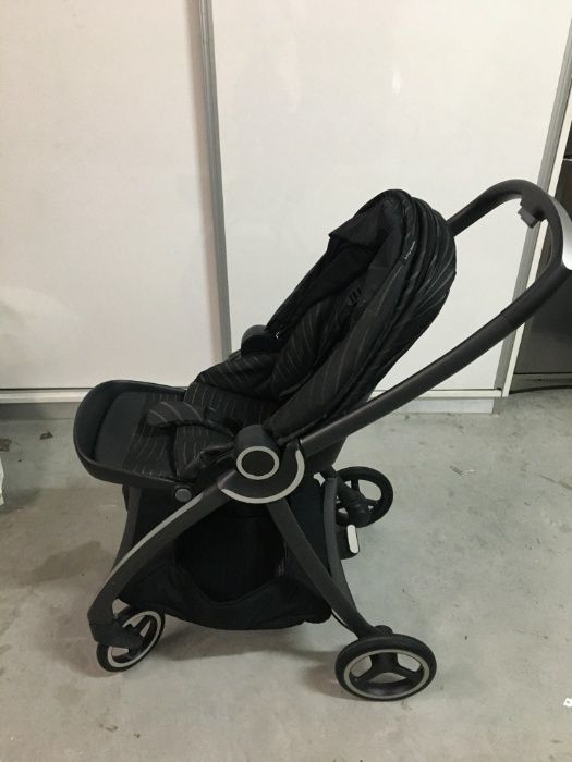Carrinho de Passeio GB Maris Plus Lux Black