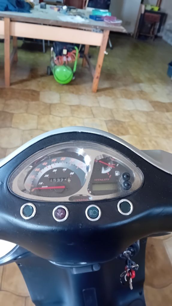 Scooter Kimco vitality .50cc. 2tempos.2004 .com documentos.