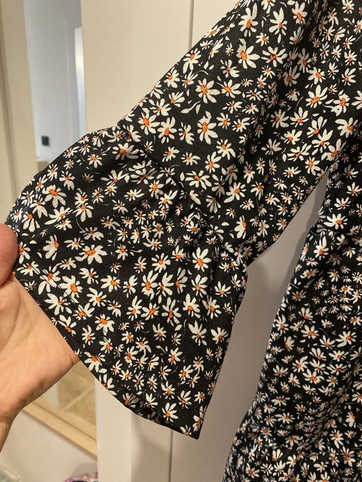 Luźna sukienka w kwiaty