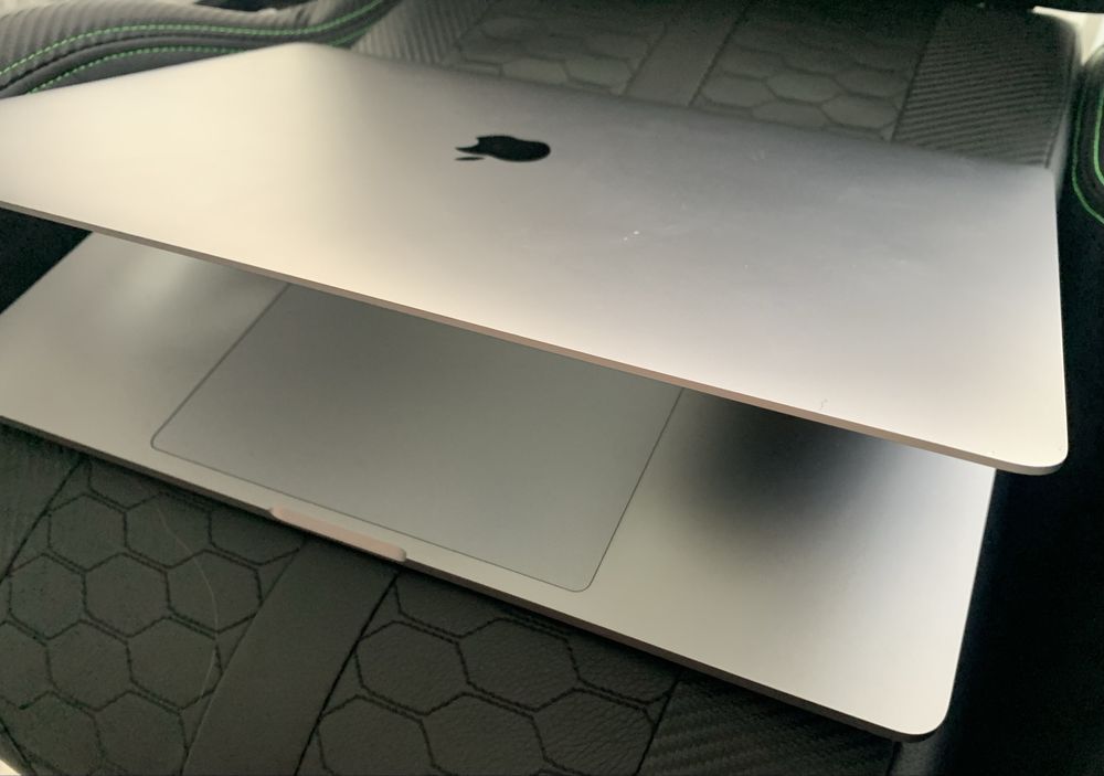 Apple Macbook pro 16 8ядер/4/64gb/512гб