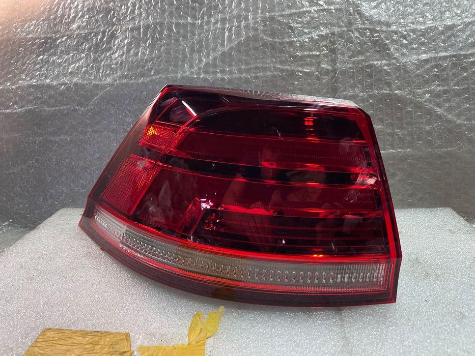 LAMPA TYŁ LEWA LED VOLKSWAGEN GOLF VII LIFT 5G9 5G9945095E