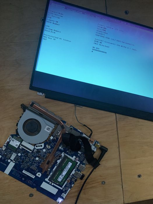 Lenovo n3350+r540 2gb робоча 100%