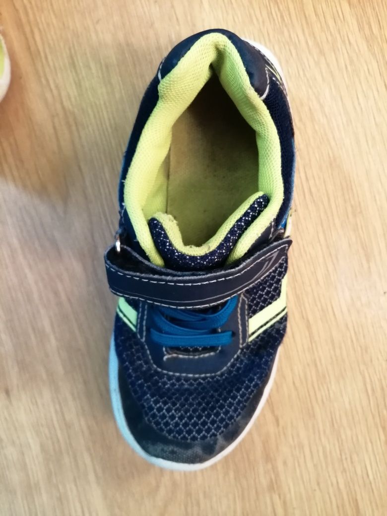 Buty sportowe  chłopięce rozmiar 29