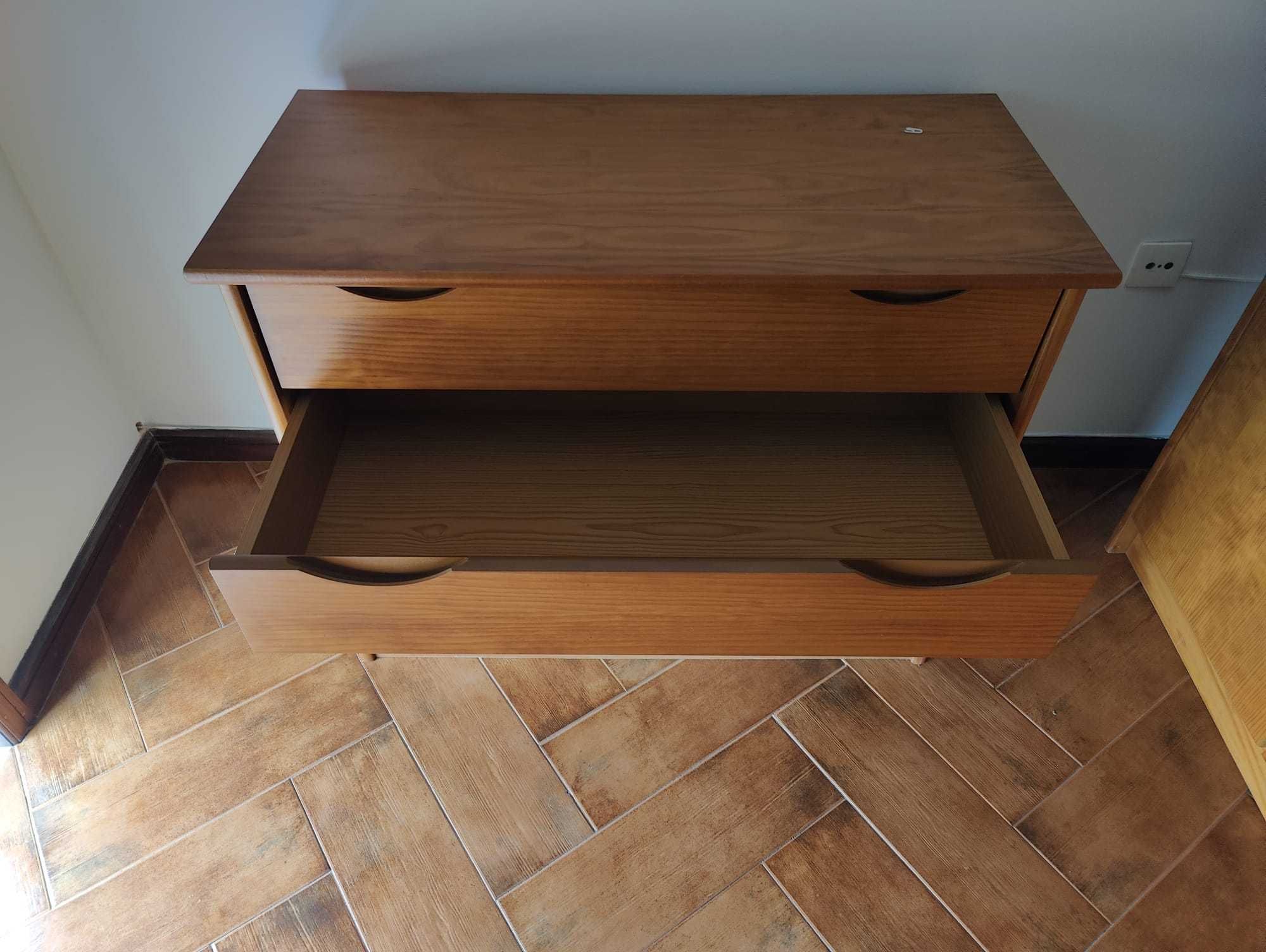 Estante gavetas quarto