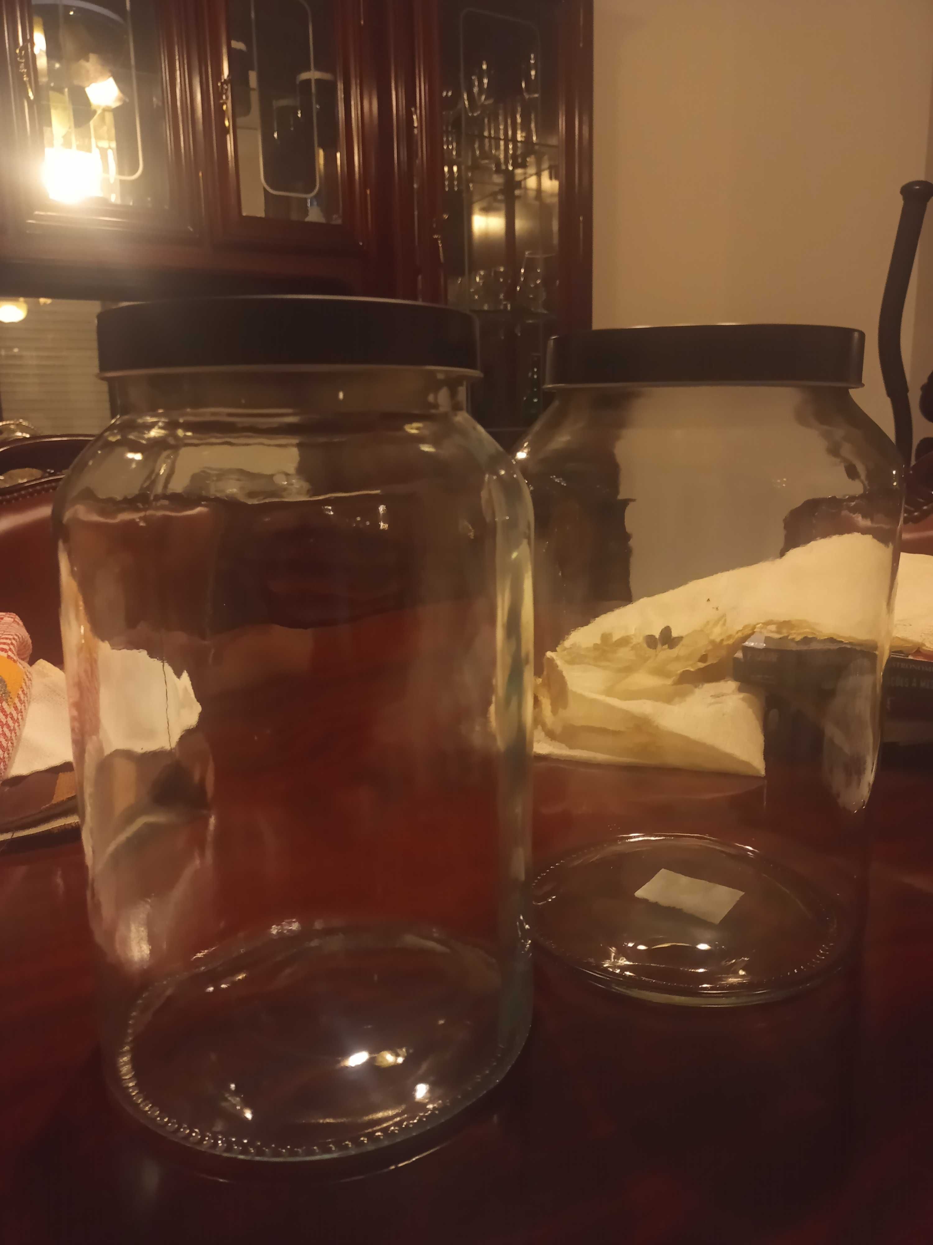 Frascos e recipientes de vidro