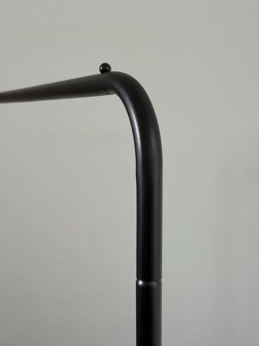 Suporte para cabides JYSK preto