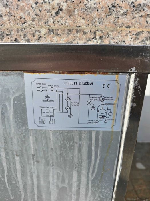 Balcão Refrigerado em Inox com Tampo de Granito – 3 portas