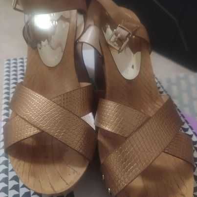 Sandalhas tam 41, calcado guimaraes