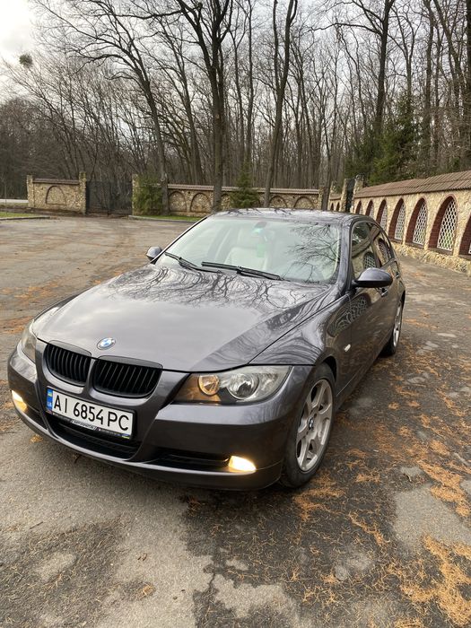 Продам BMW e90 320