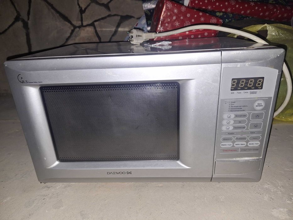 Продам мікрохвильову піч б/у в робочому стані Daewoo