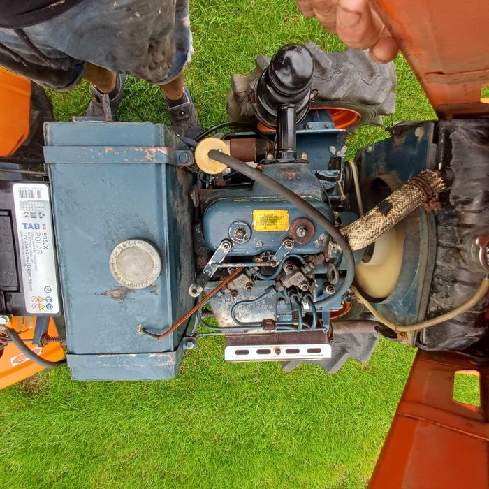 Traktor ogrodowy KUBOTA B6000 4x4 ZESTAW
