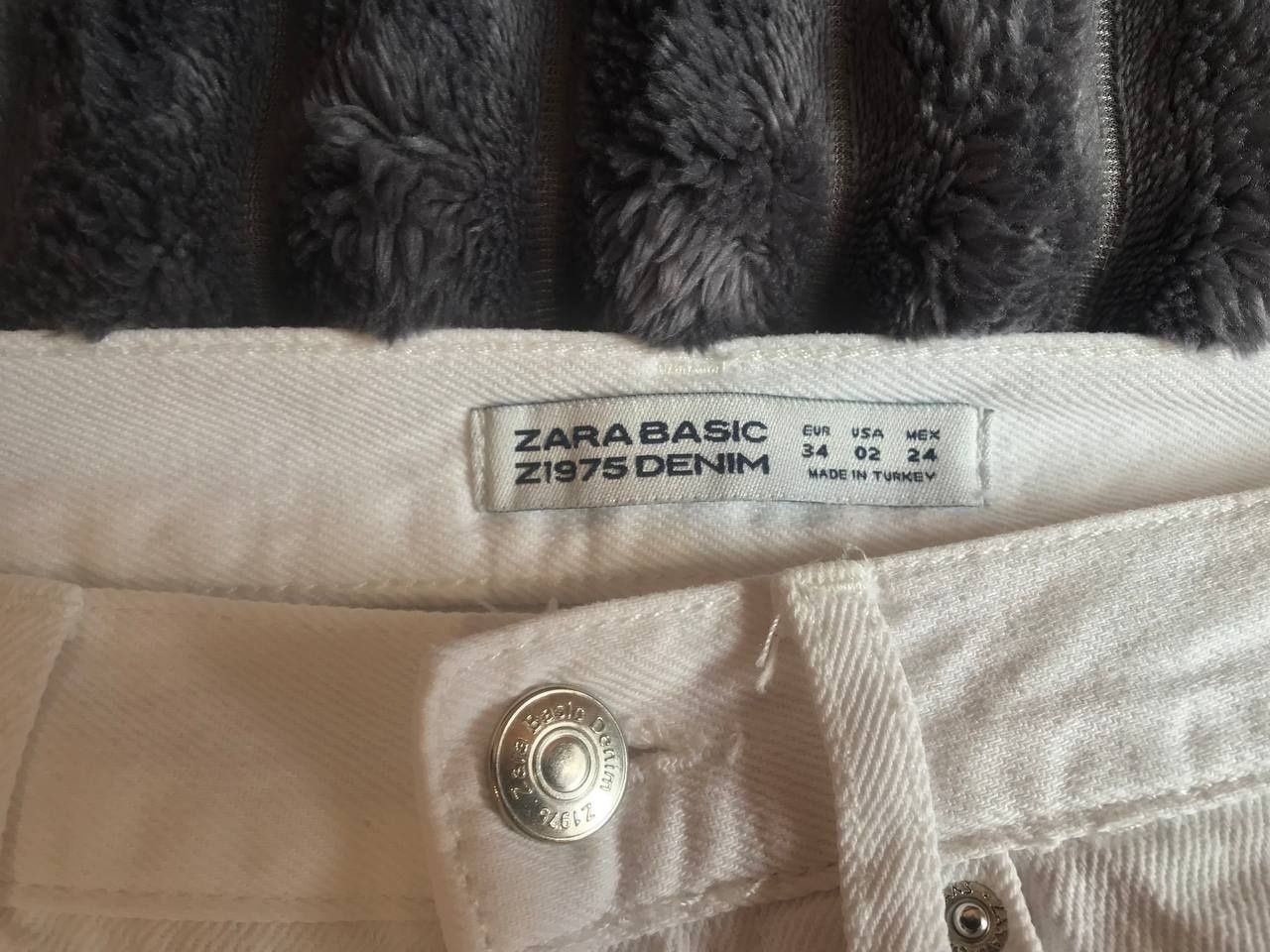Жіночі шорти джинсів розмір s Zara