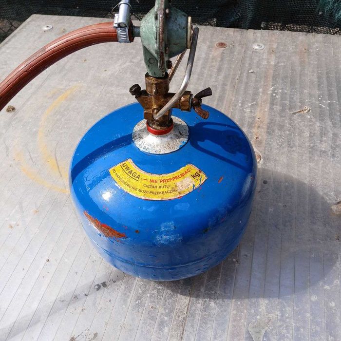 Butla gazowa turystyczna z reduktorem