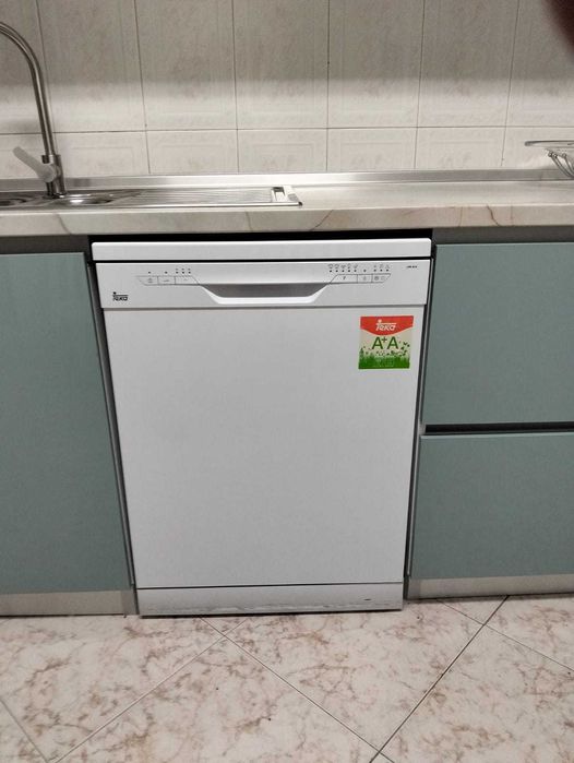 Vendo Maquina Lavar Loiça TEKA A+