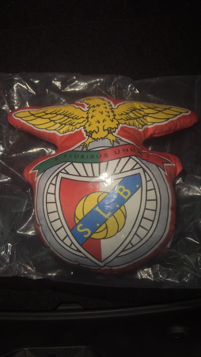 Almofada peluche 3d simbolo do Benfica