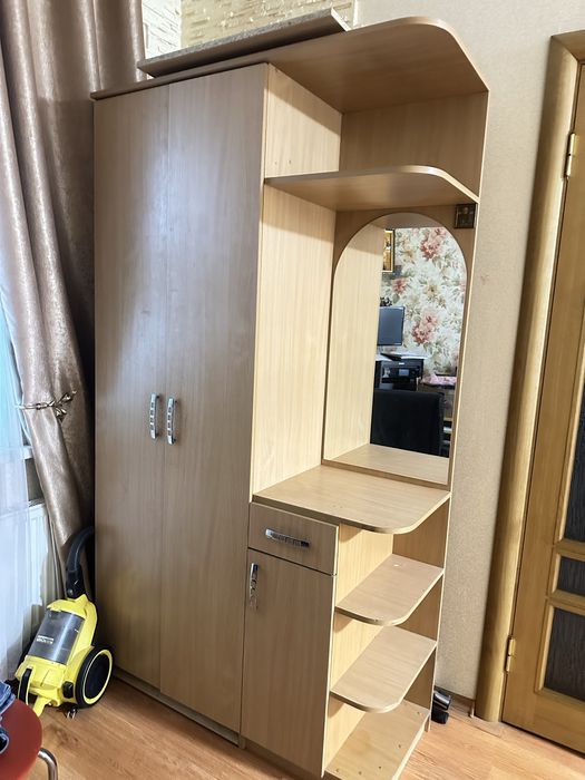 Продаж прихожоі в гарному стані