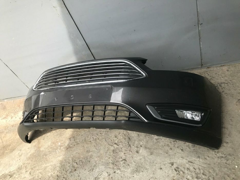 Бампер комплектный на Ford Focus 2014-2017