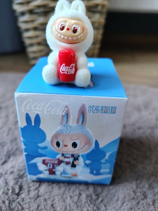 Labubu figurka z pudełkiem