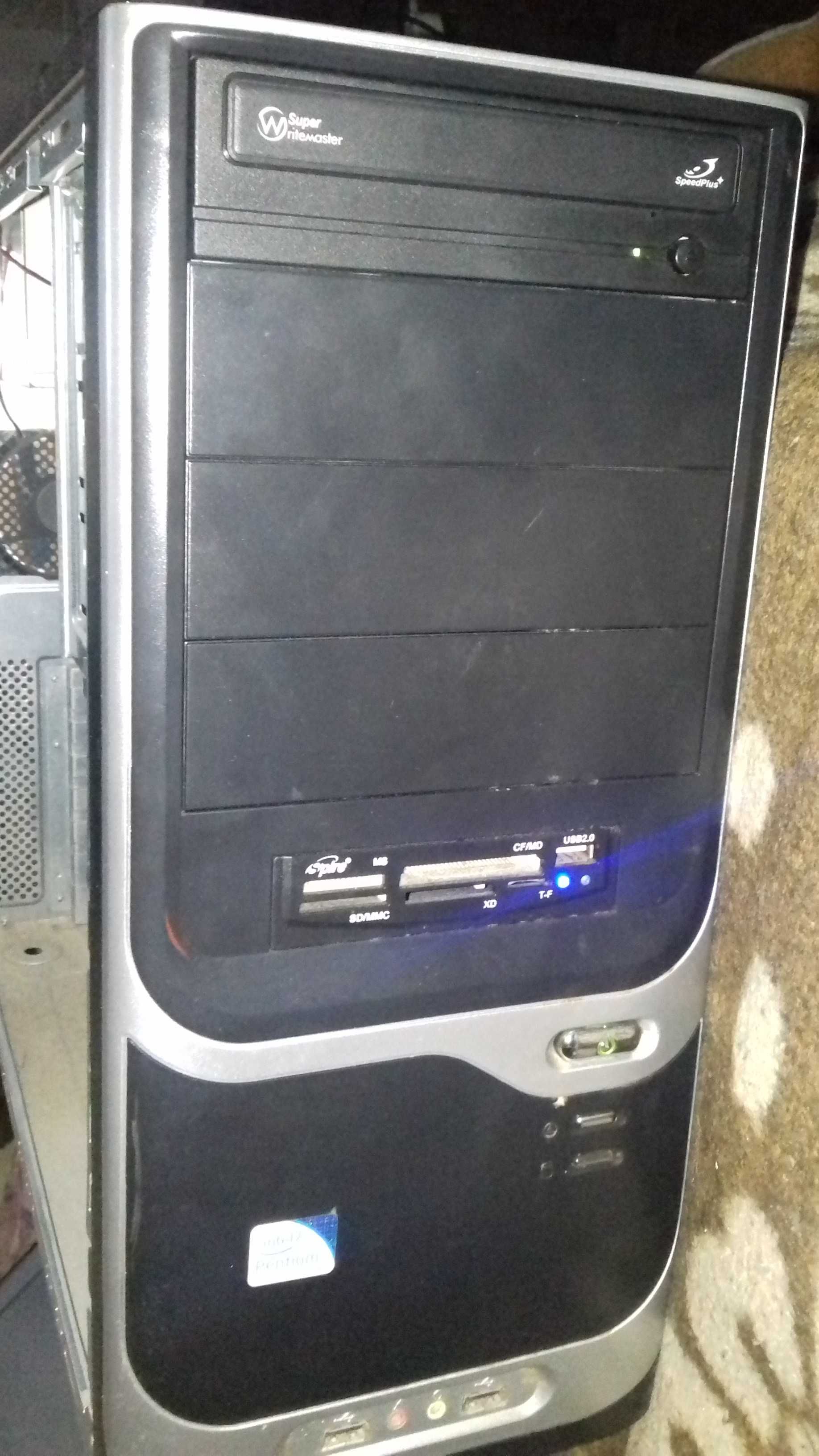 computador torre asus 2.5 GHZ a funcionar