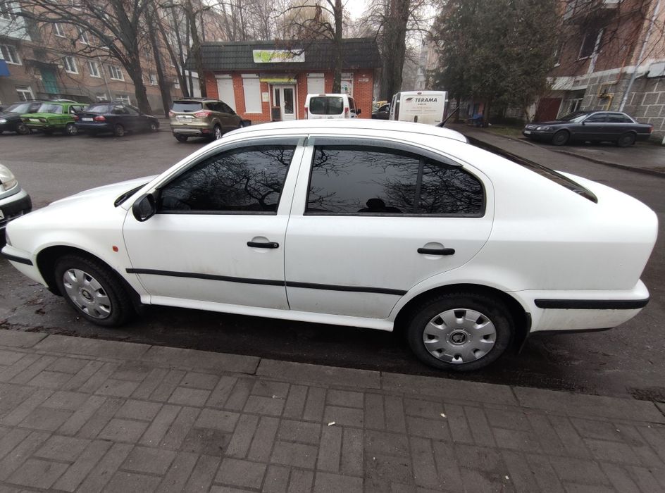 Продам шкоду тур 1.6