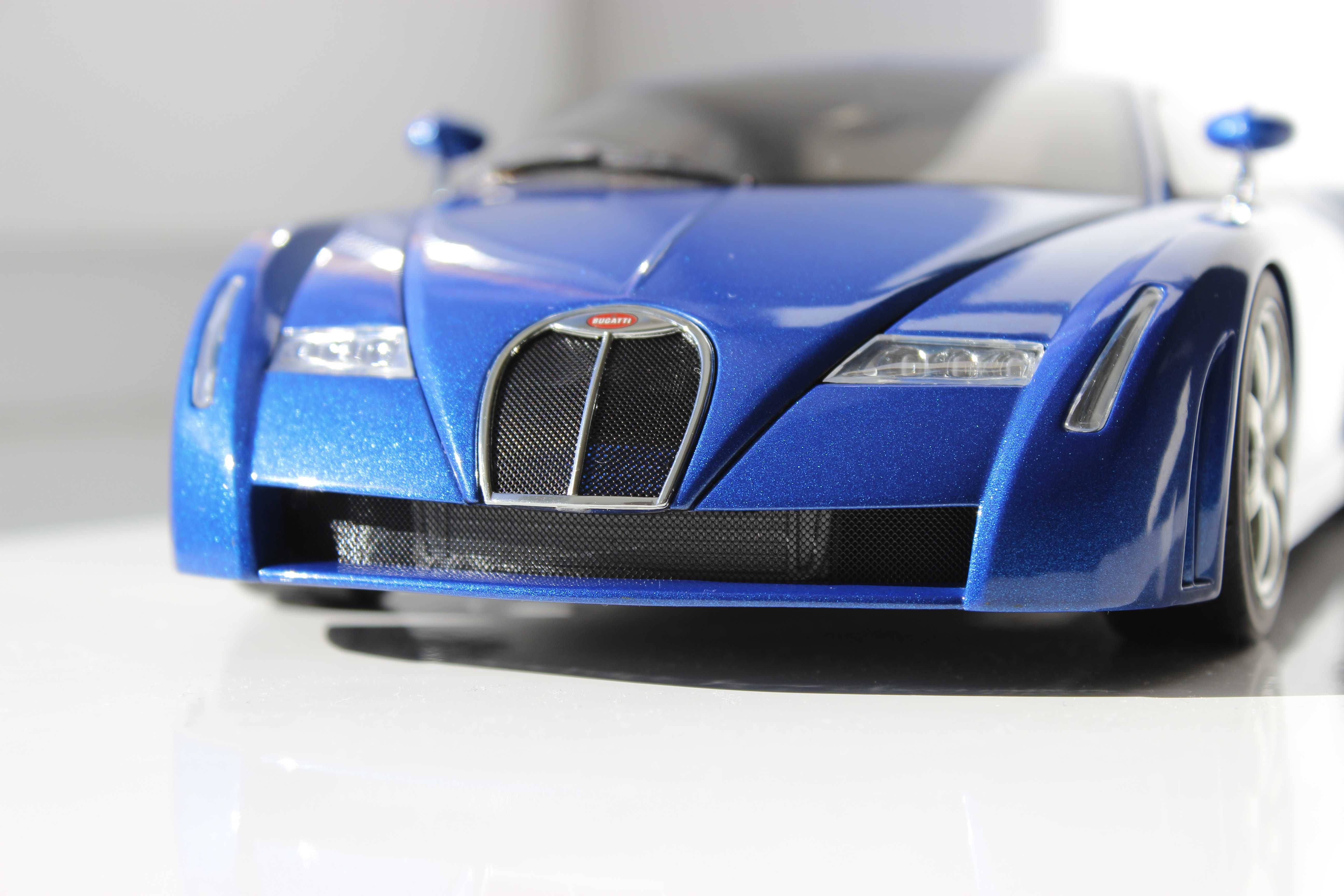 Продам модель Bugatti EB 18.3 Chiron від Auto Art 1/18