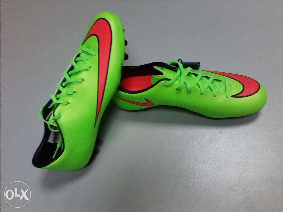 Chuteiras Nike Mercurial nº 40 - NOVAS e ORIGINAIS