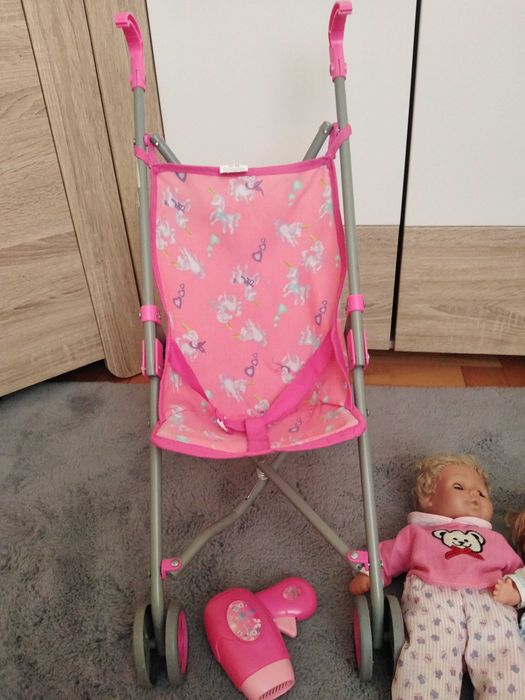 Wózek z dwoma lalkami