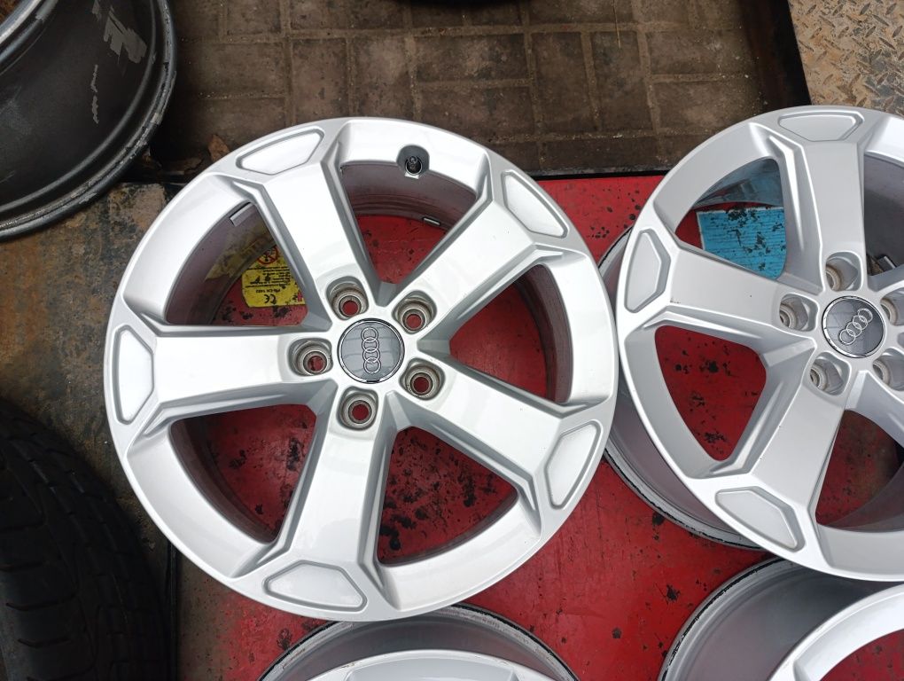 5x112 Felgi Aluminiowe 17 Audi Q2 SQ2 A4 B6 B7 A3 8P 8V ładne 4SZT