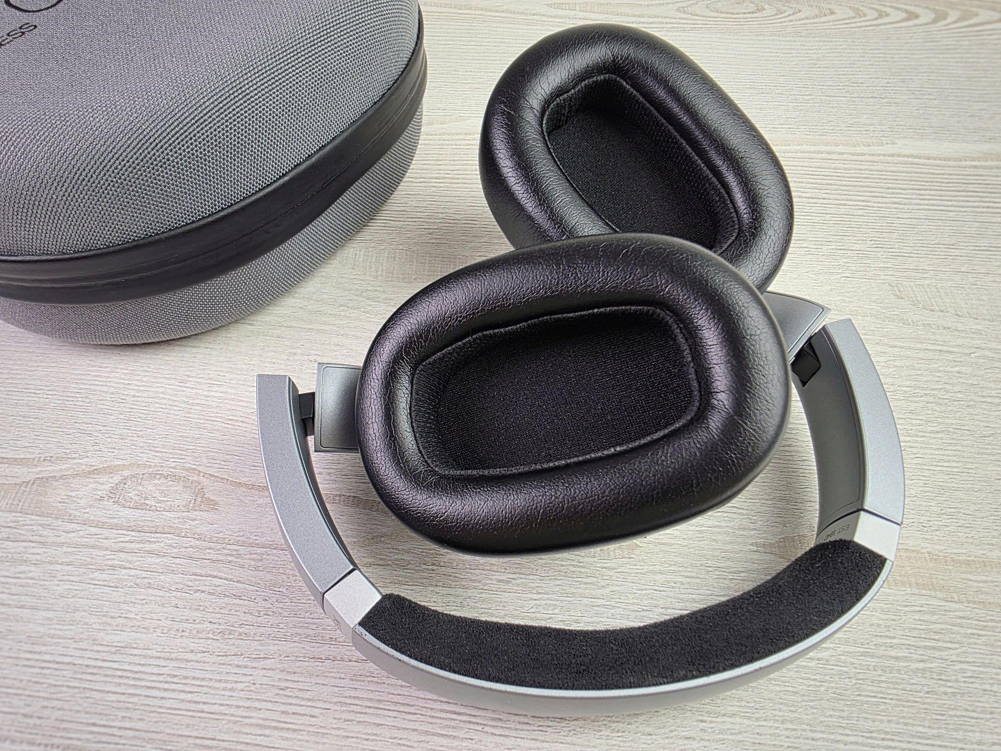 Бездротові навушники AKG N700NC Wireless ANC Silver • ГАРНИЙ СТАН!