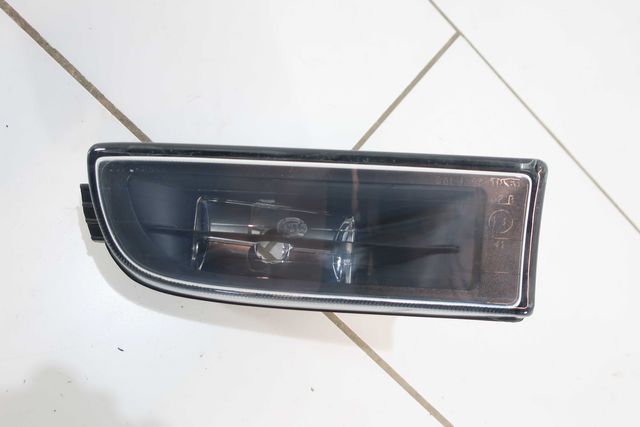 Halogen prawy BMW 7 E38 HELLA ORYGINAŁ Idealny